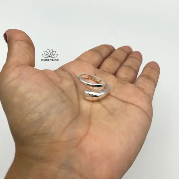 Classic Ring - Picture 10 of 11